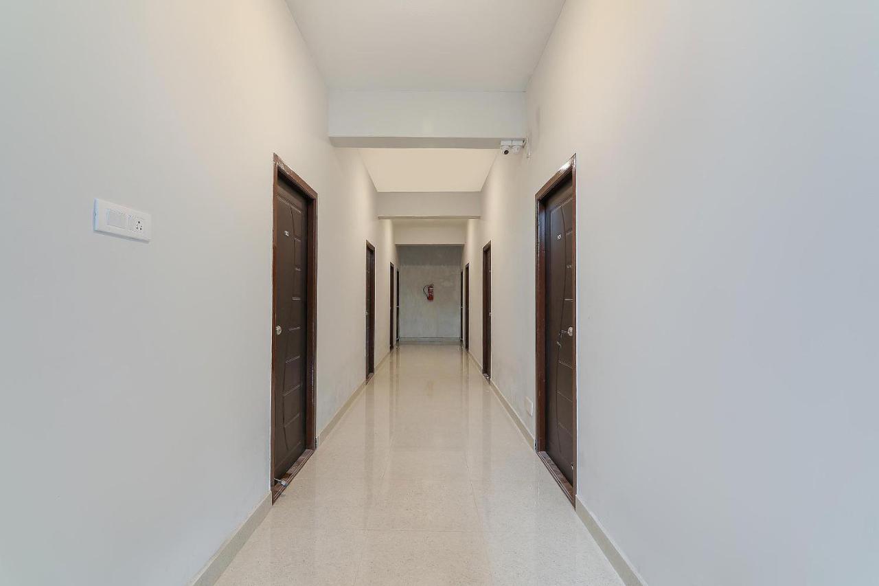 OYO Flagship 62753 Maraimalai Nagar Hotel Singapperumalkovil Bagian luar foto
