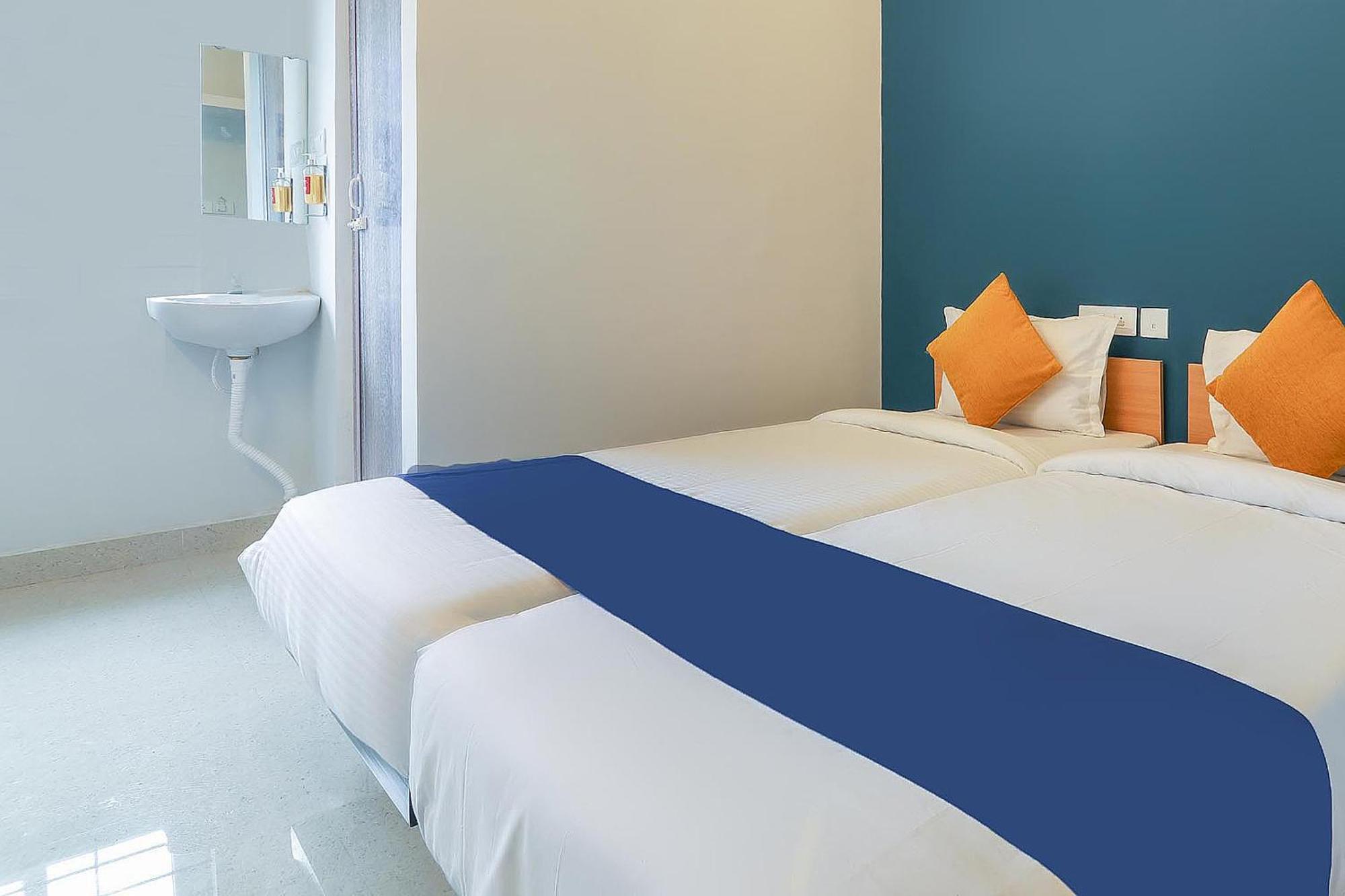 OYO Flagship 62753 Maraimalai Nagar Hotel Singapperumalkovil Bagian luar foto